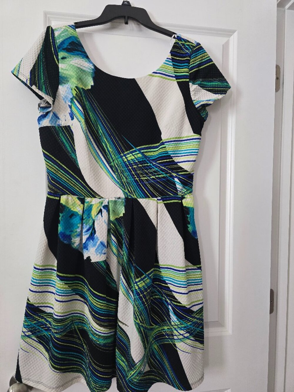 Ladies cap sleeved dress